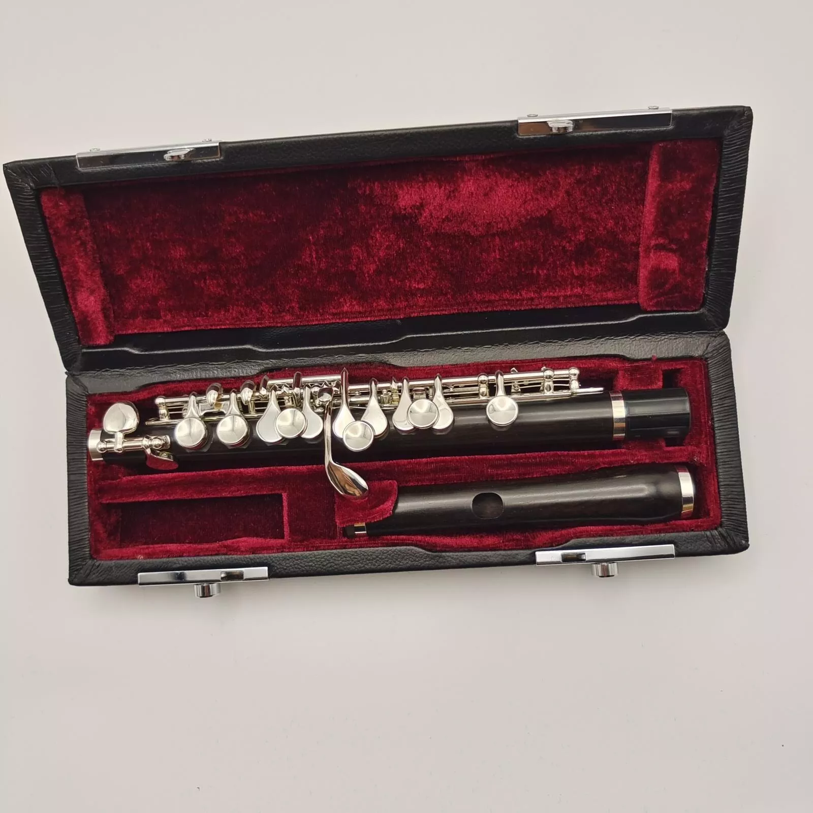 Piccolo With Case C Key Ebony  - đánh giá và giá Musical Instrument Piccolo